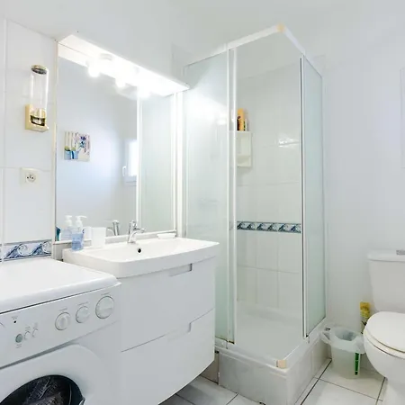 Climatisee Avec Terrasse, Cuisine D'ete Et Wifi - Proche A - Fr-1-409-261